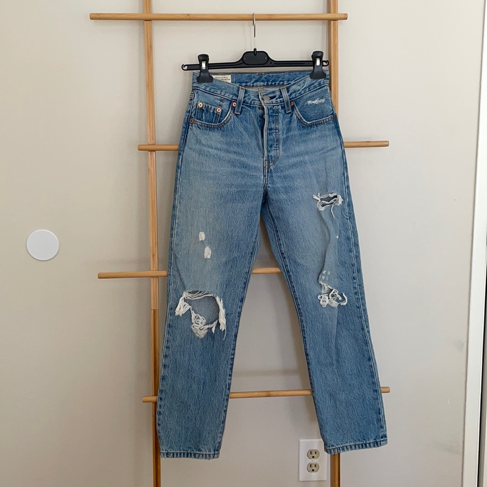 Levi’s 501 Cropped in Authentically Yours Ripped Knee Jeans